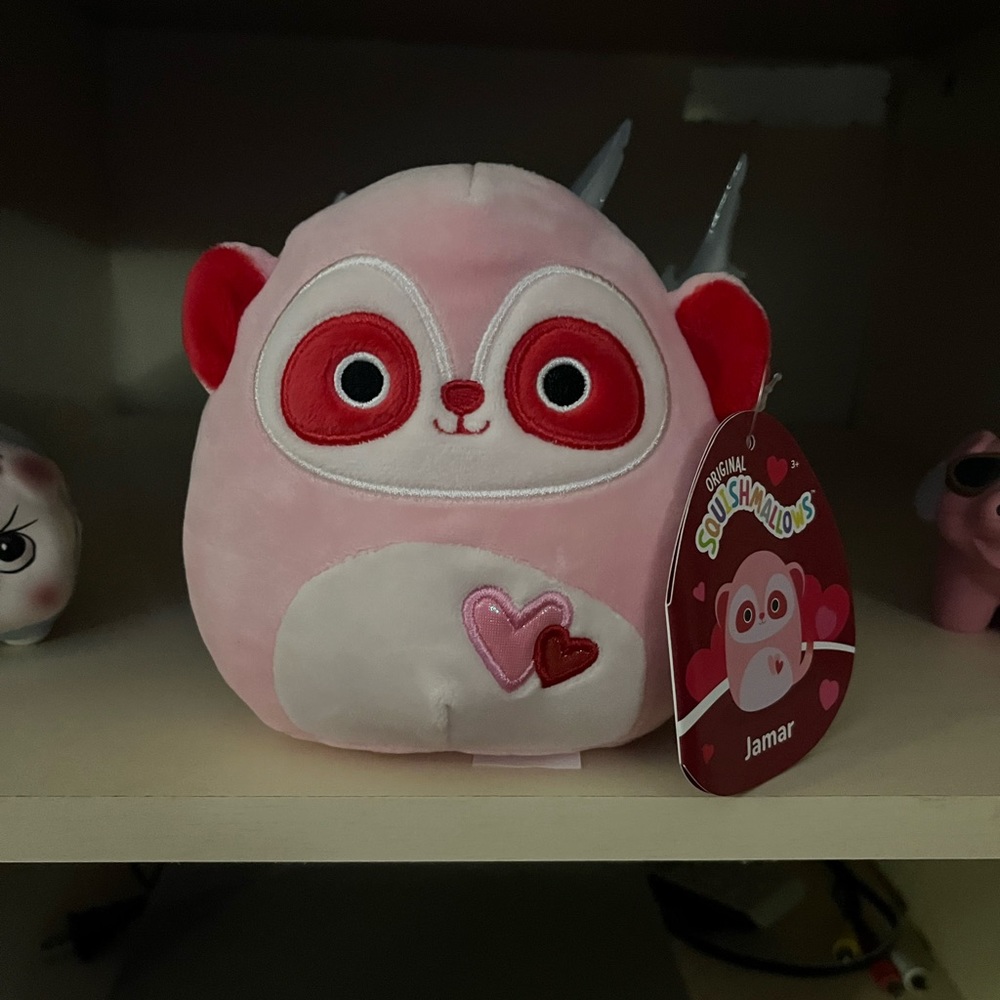 *NWT* Squishmallow 5”  Jamar the Lemur Valentines 2023 Edition - Picture 4 of 5